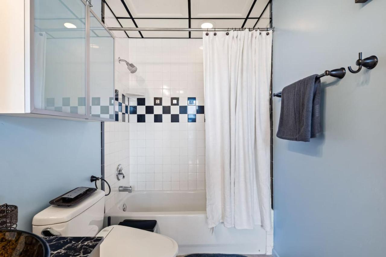 Skyline View Loft W Kitchen Dtla Exclusively Month Apartment Los Angeles