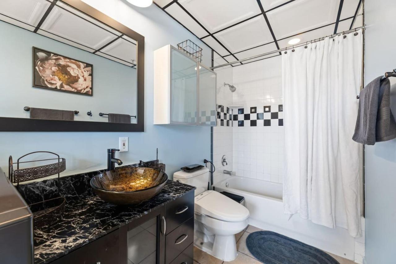 Apartment Skyline View Loft W Kitchen Dtla Exclusively Month Los Angeles